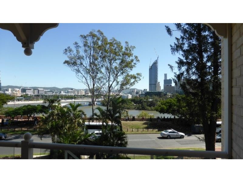 13/236 River Terrace, Kangaroo Point QLD 4169
