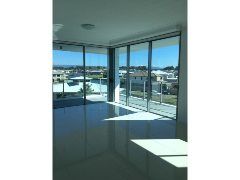 25 -31 East Quay Drive, Biggera Waters QLD 4216