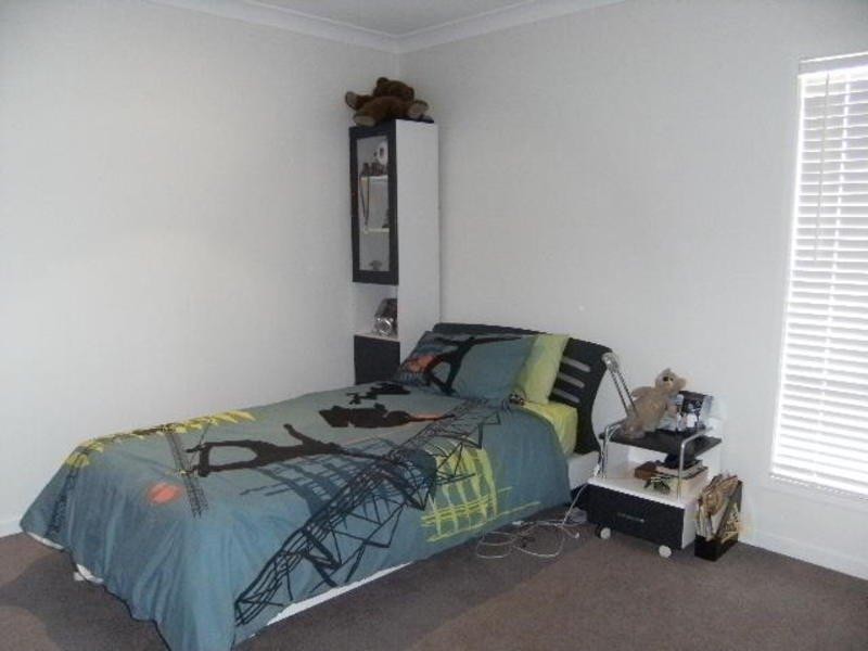 24 Rainlily Crescent, Upper Coomera QLD 4209