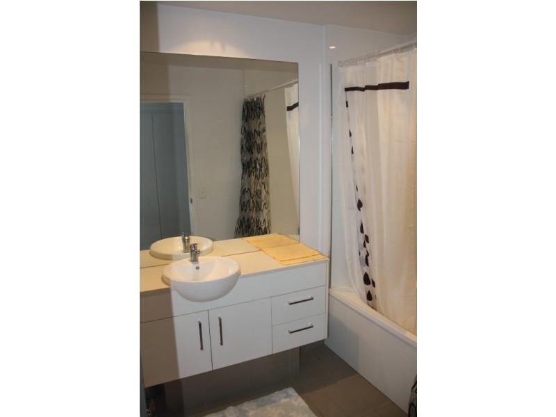 3 Compass Dr., Biggera Waters QLD 4216