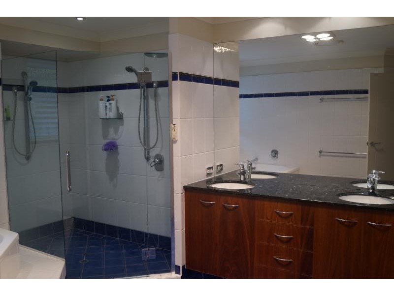 212 Westlake Drive, Westlake QLD 4074