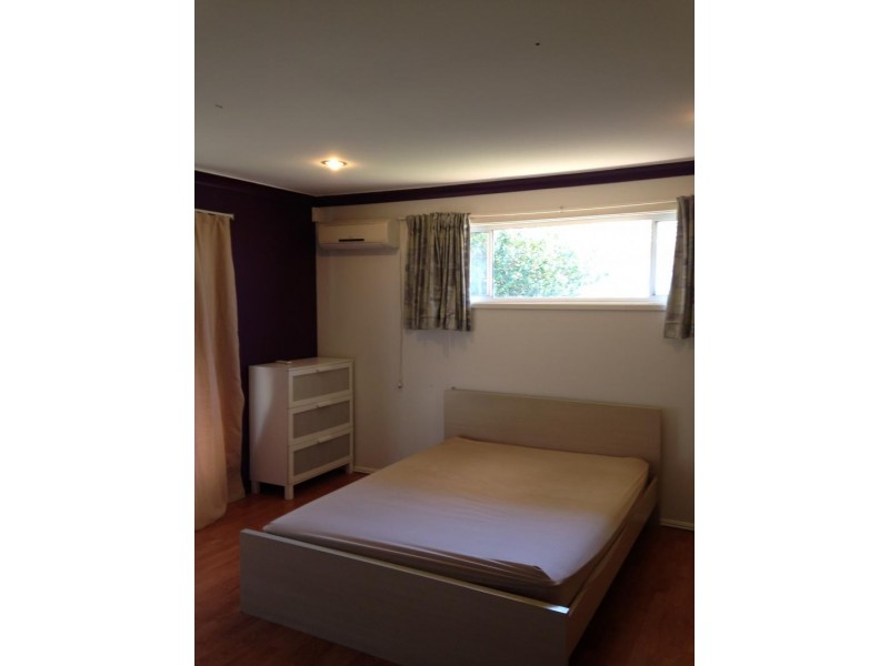 8 Dante Court, Arundel QLD 4214