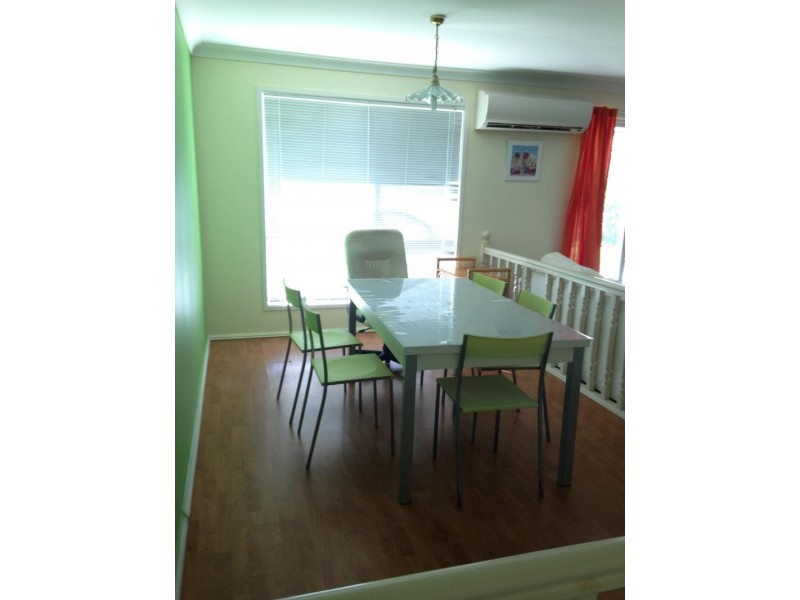 8 Dante Court, Arundel QLD 4214