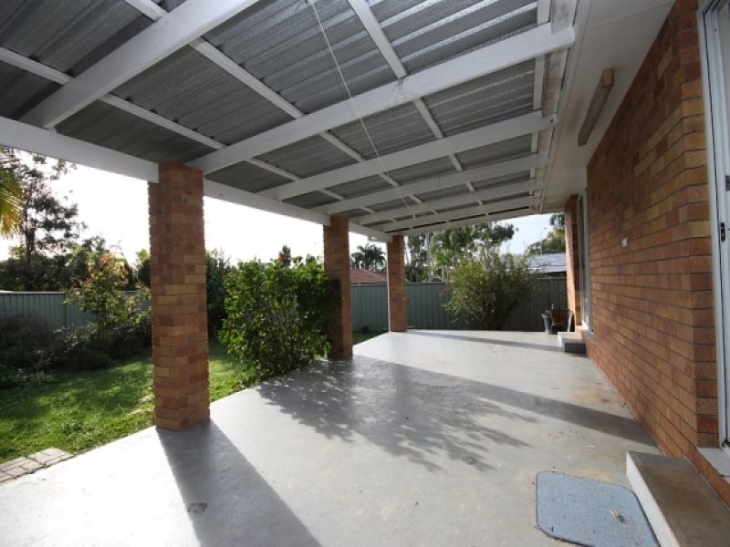 8 Dante Court, Arundel QLD 4214