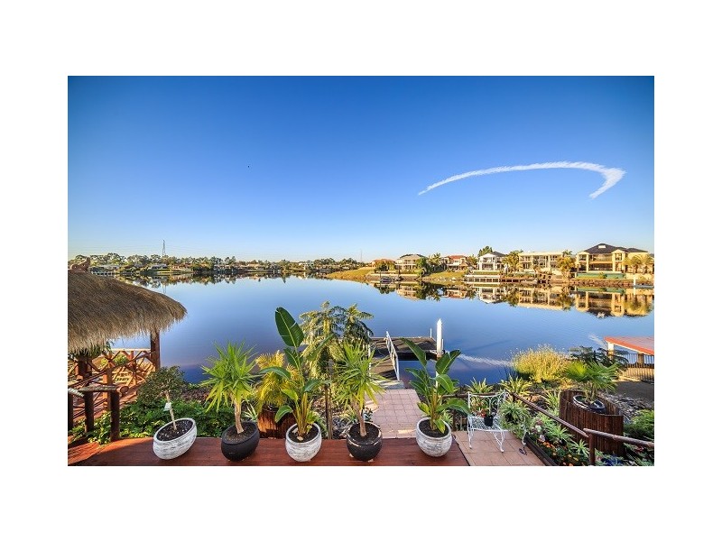 * Clear Is Waters, Clear Island Waters QLD 4226