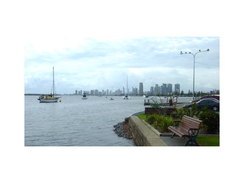 4/282 Marine Parade, Labrador QLD 4215