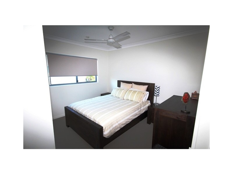 24/26 Careel Close, Helensvale QLD 4212