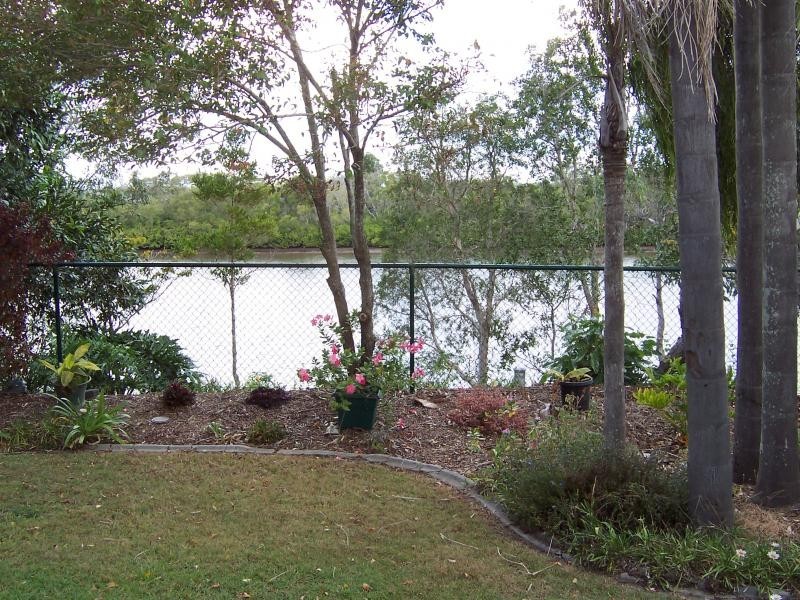 8/4 Koala Town Rd, Upper Coomera QLD 4209