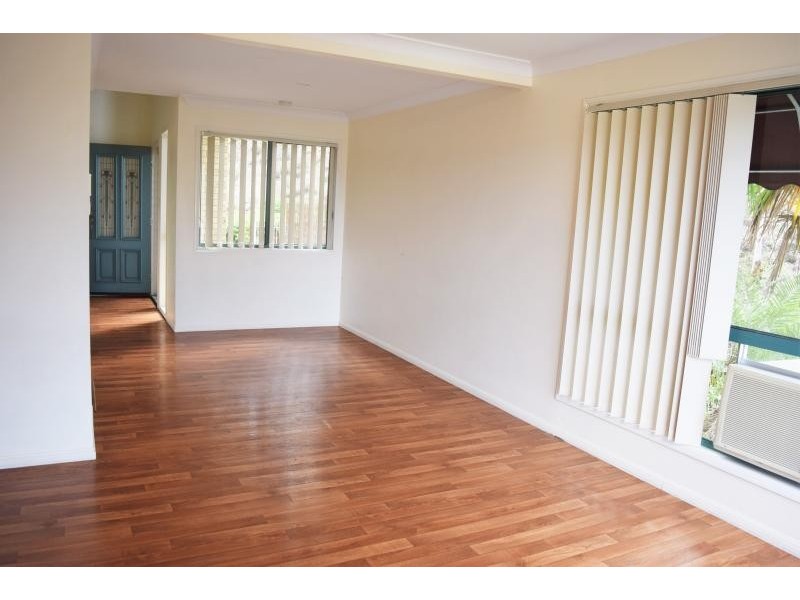 6 Crestridge Crescent, Oxenford QLD 4210
