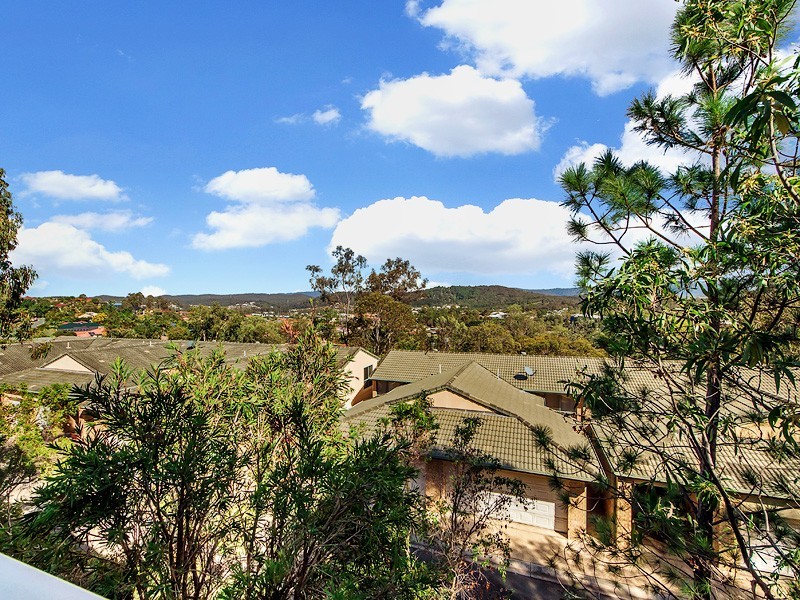 6 Crestridge Crescent, Oxenford QLD 4210