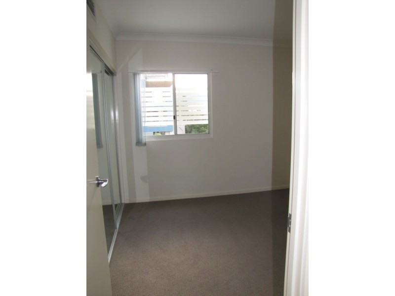 889/51 Playfield Street, Chermside QLD 4032