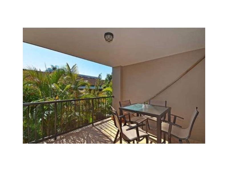 18/4 Mawarra Street, Palm Beach QLD 4221