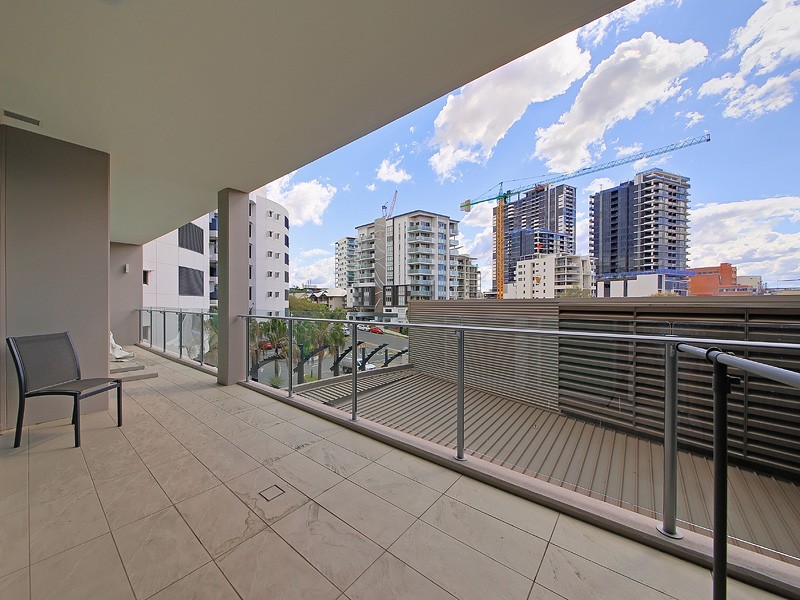 205 Coronation Drive,, Milton QLD 4064