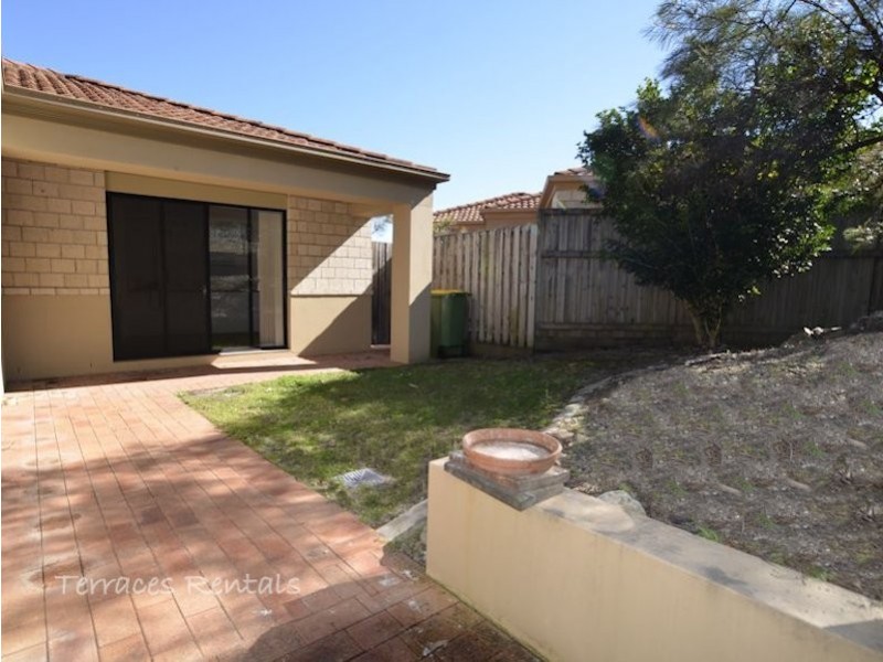 1c/24 Amsonia Court,, Arundel QLD 4214