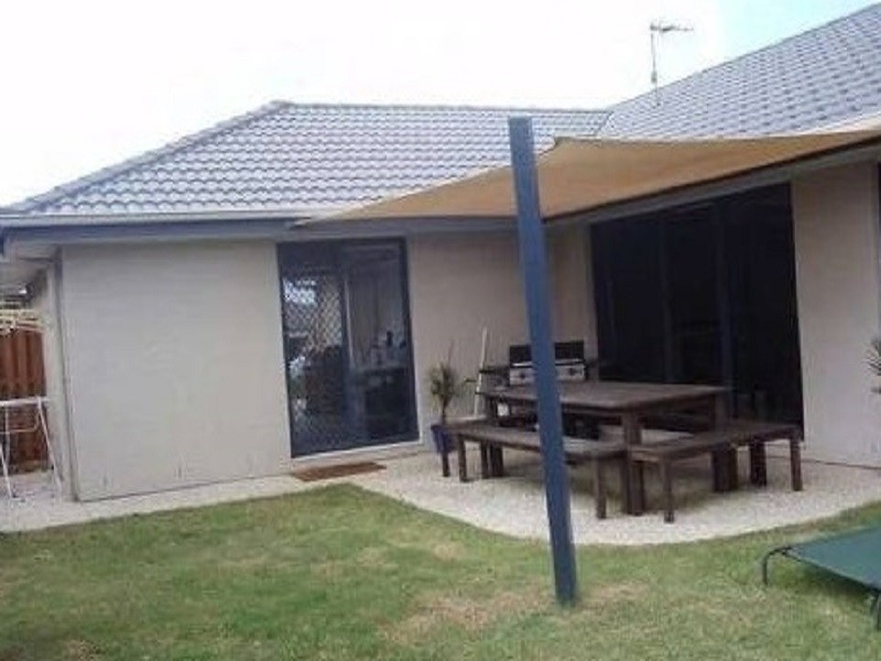 261 Universal street, Oxenford QLD 4210