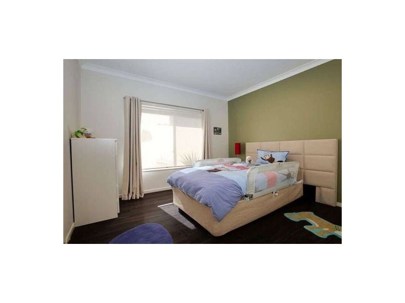 7 Meadow Court, Maudsland QLD 4210