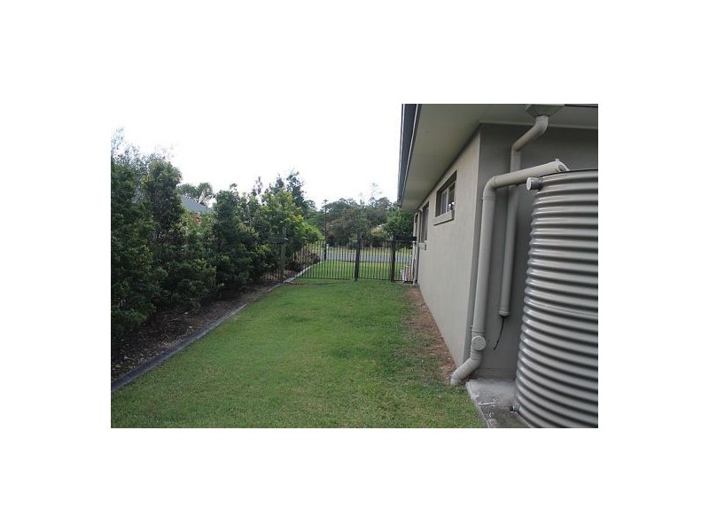 7 Meadow Court, Maudsland QLD 4210