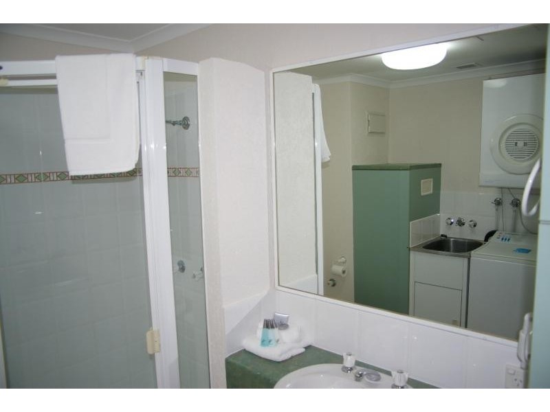 6 Triton St, Palm Cove QLD 4879