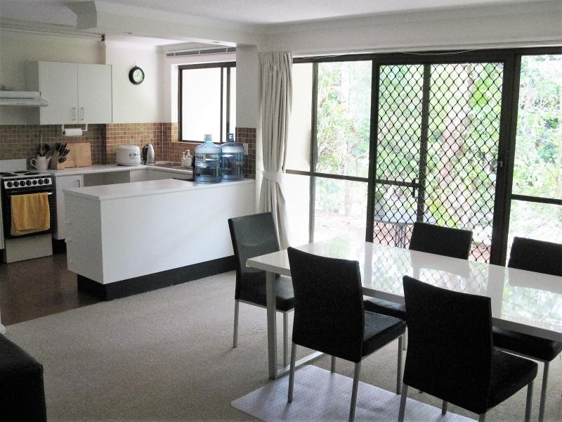 111 Markeri Street, Mermaid Waters QLD 4218