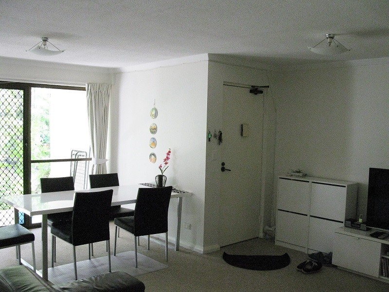 111 Markeri Street, Mermaid Waters QLD 4218