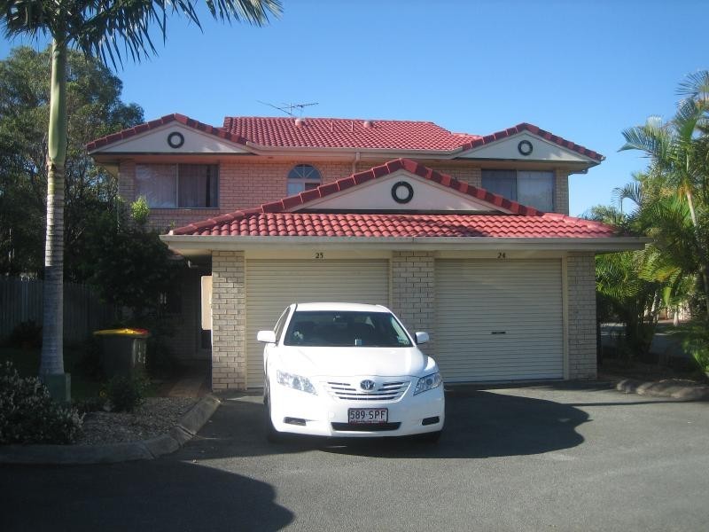 24 & 18/9 Lawrence Close, Robertson QLD 4109