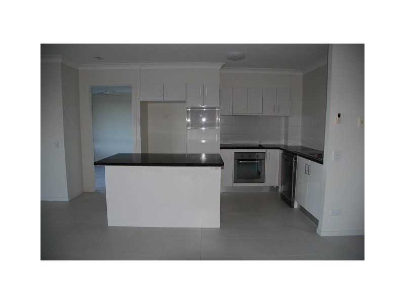 3/5 Faculty Crescent, Mudgeeraba QLD 4213