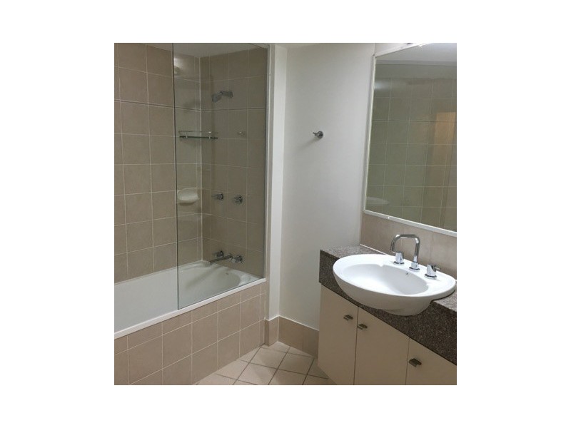 12/236 River Terrace, Kangaroo Point QLD 4169