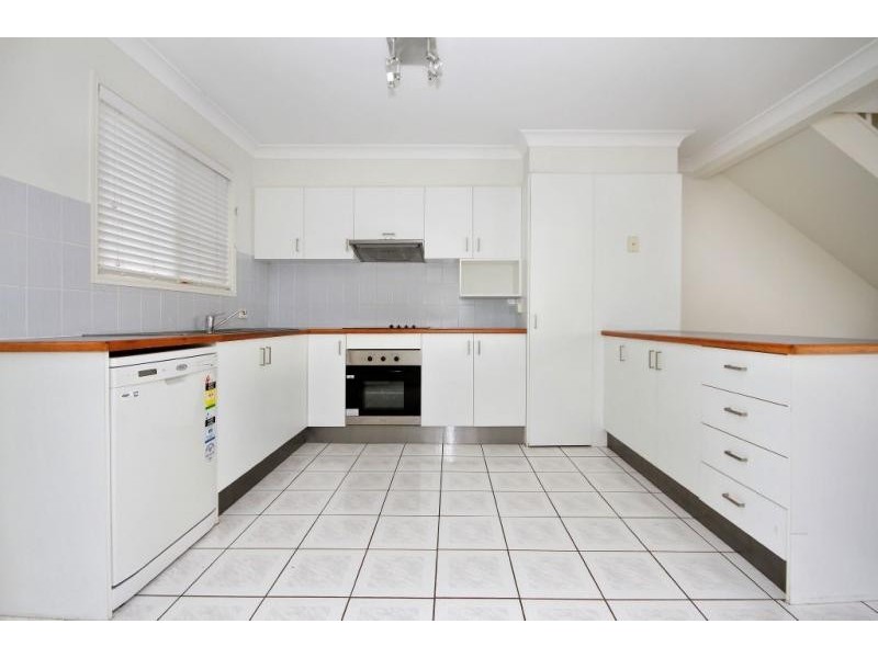 11 Railway Street, Mudgeeraba QLD 4213