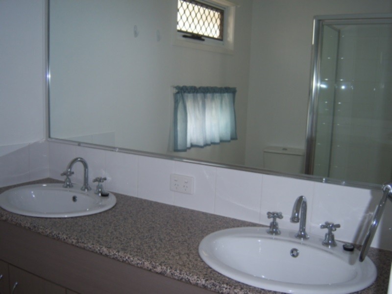 13/29 Lachlan Drive, Wakerley QLD 4154