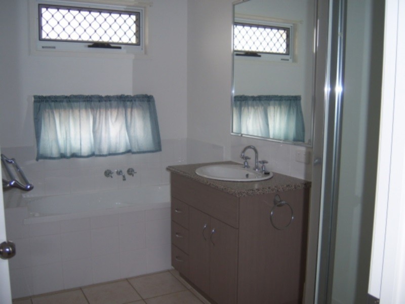 13/29 Lachlan Drive, Wakerley QLD 4154