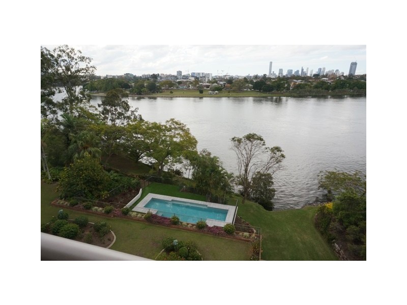 24/72 Sandford Street, St Lucia QLD 4067