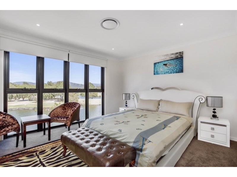 @/87 Peninsula Drive, Robina QLD 4226