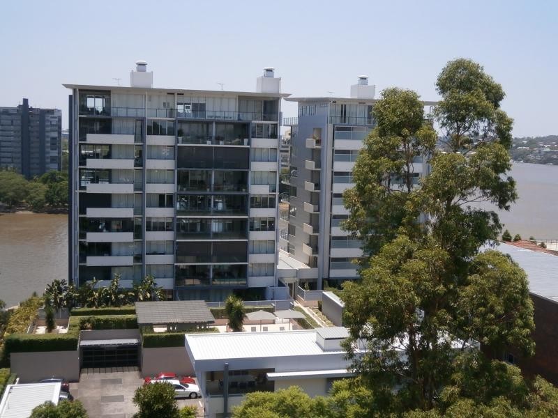 98 Thorn St, Kangaroo Point QLD 4169