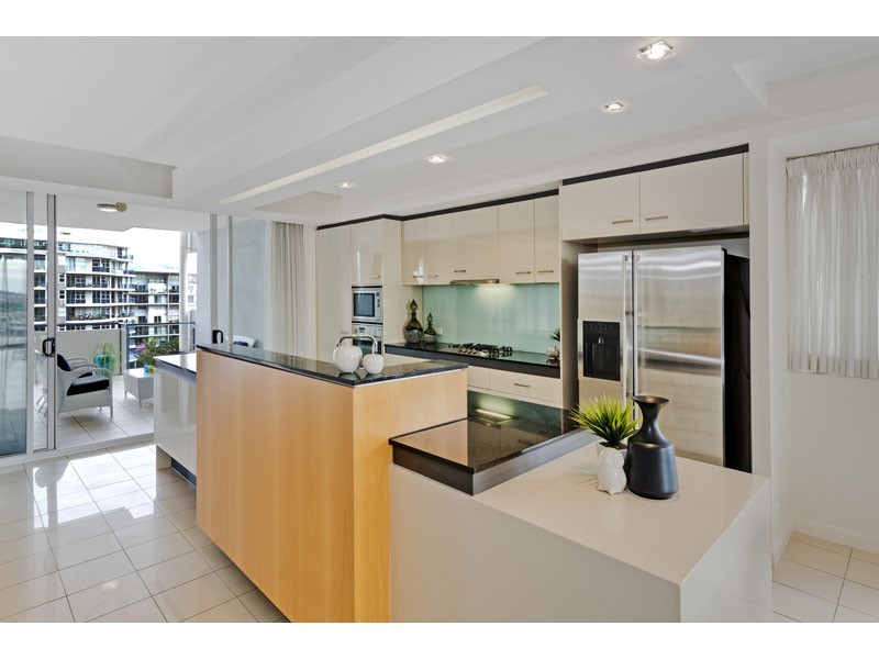 98 Thorn St, Kangaroo Point QLD 4169