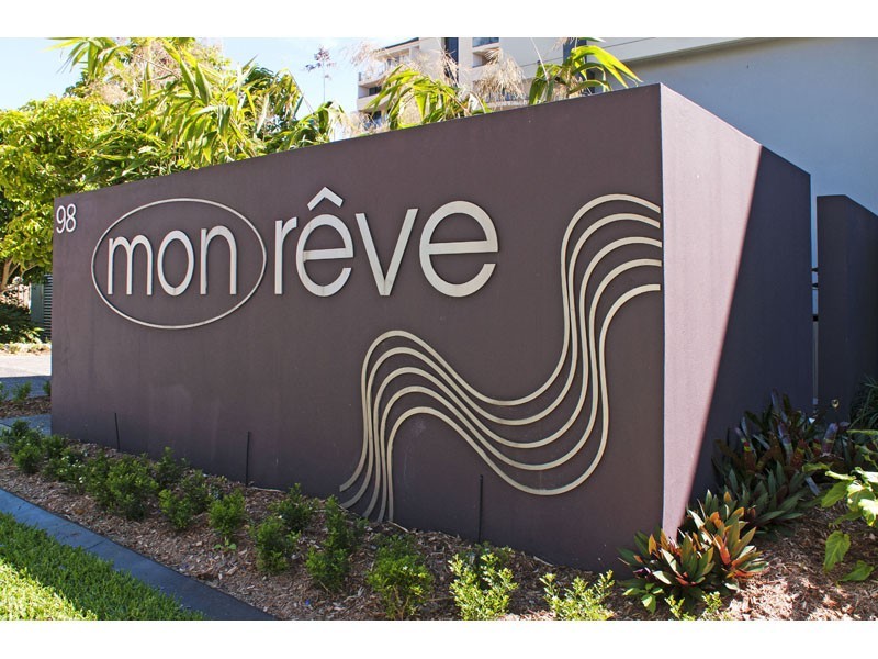 98 Thorn St, Kangaroo Point QLD 4169