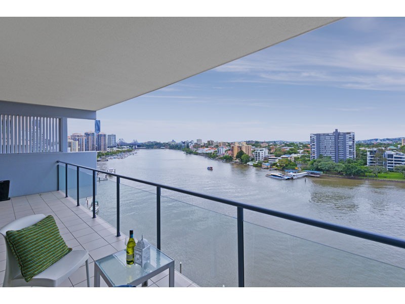 98 Thorn St, Kangaroo Point QLD 4169