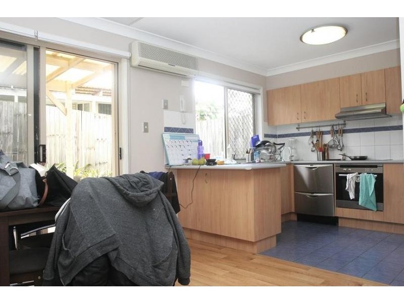 27/10 Chapman Place, Oxley QLD 4075