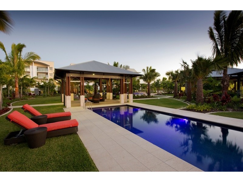 100/57 Grand Parade, Kawana Island QLD 4575