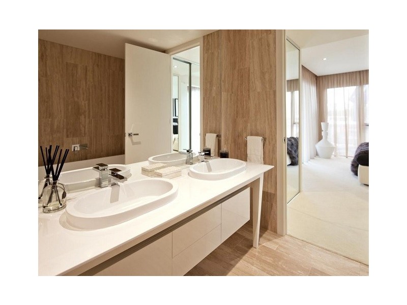 @/26 MARINA DRIVE, Benowa QLD 4217