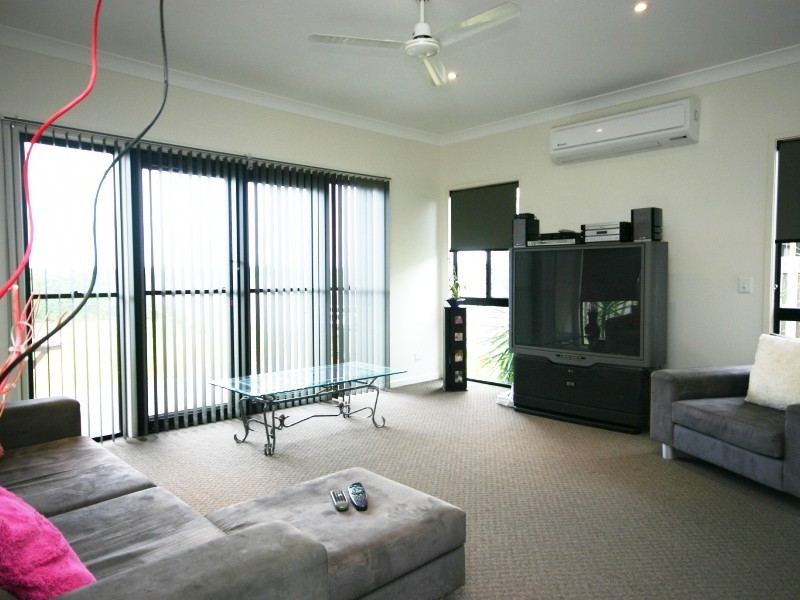 70/19 Santa Barbara Road, Hope Island QLD 4212