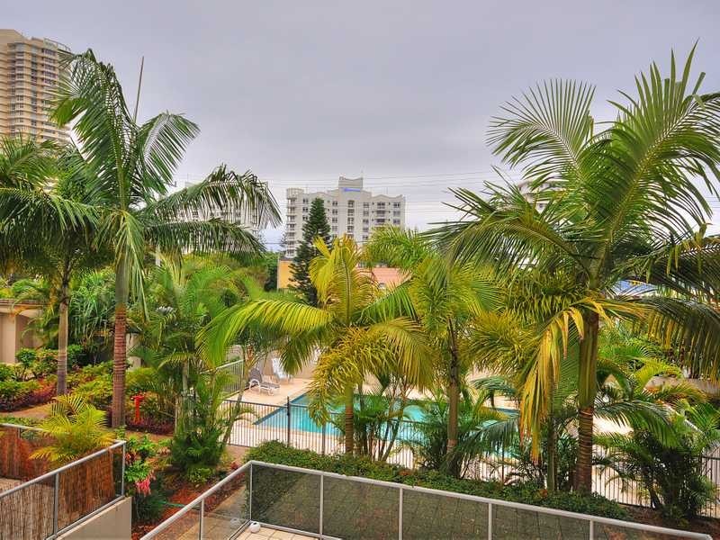 1880 Gold Coast Highway, Burleigh Heads QLD 4220