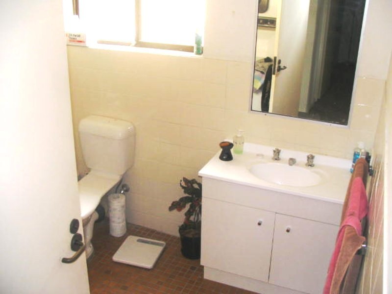 111 Markeri Street, Mermaid Waters QLD 4218