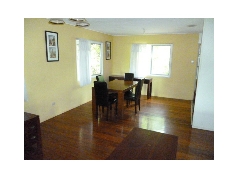 38 Newcomen Street, Indooroopilly QLD 4068