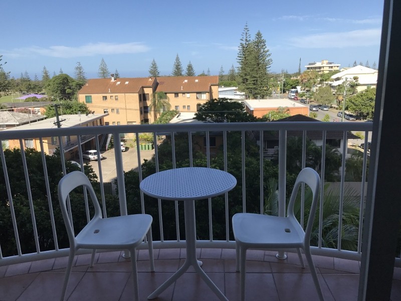 1045/2633 Gold Coast Highway, Broadbeach QLD 4218