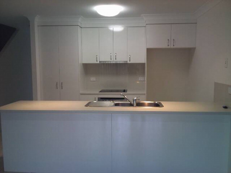 2/2 Marks Drive, Varsity Lakes QLD 4227
