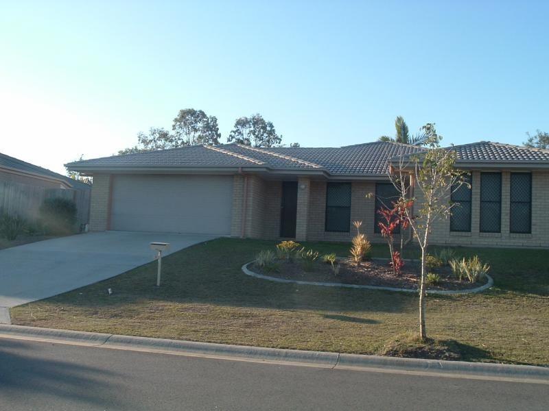 4 Shearwater Street, Loganlea QLD 4131