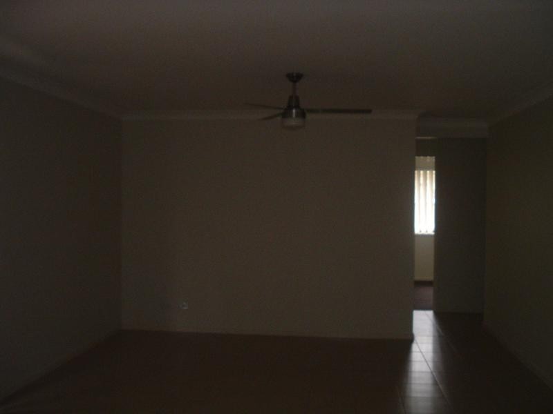 4 Shearwater Street, Loganlea QLD 4131