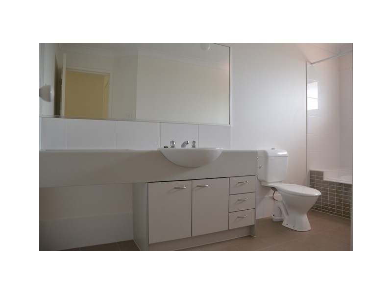 Pacific Pines QLD 4211