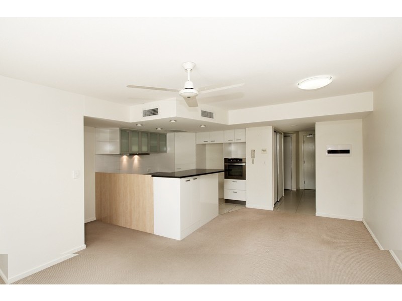 82/57 Grand Parade, Kawana Island QLD 4575