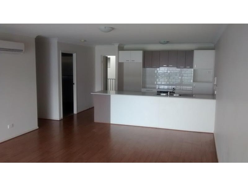 12/4-6 Lockhart Street, Woolloongabba QLD 4102